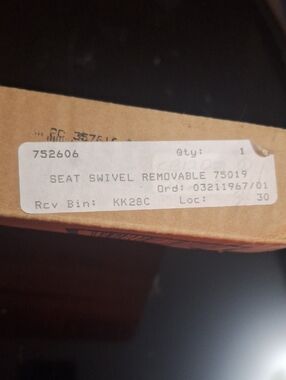 Garelick EEz-In Removable Boat Seat Swivel 75019 - NIB Missing A Couple Bolts